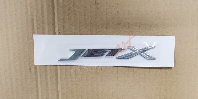 SYM_LOGO STICKER GOVDE KAPAK/A STOP LAMBASI ARKA SAG(R.)_ADET MOD.OZEL_JETXORT_