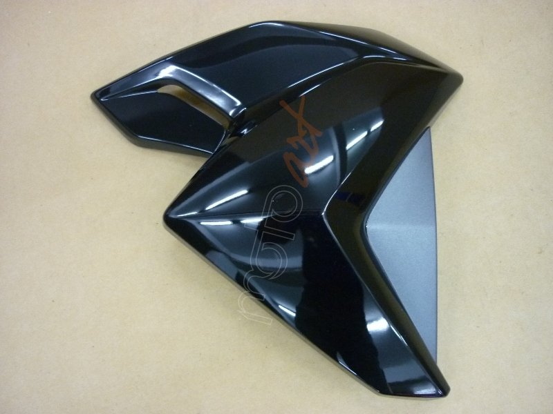 SYM SAG ON KAPAK SIYAH WOLF250