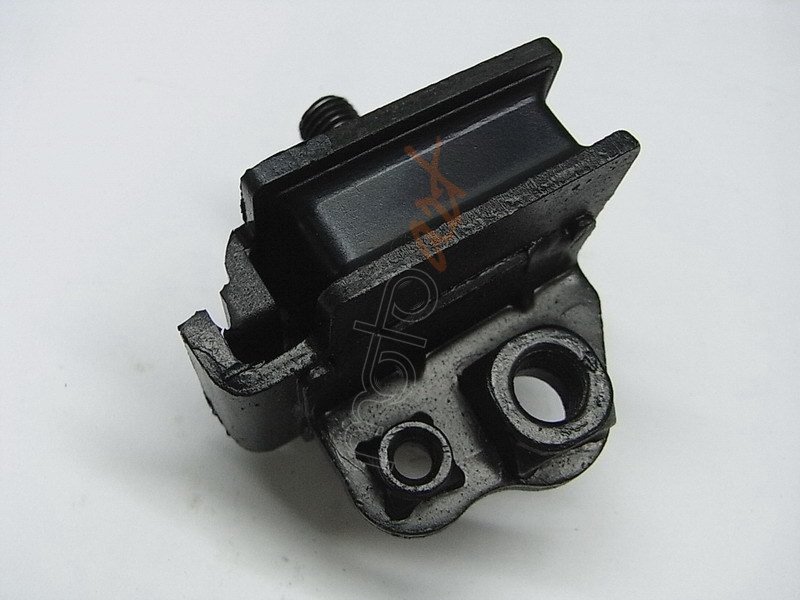 SYM MOTOR TAKOZU ON SAG ATV600