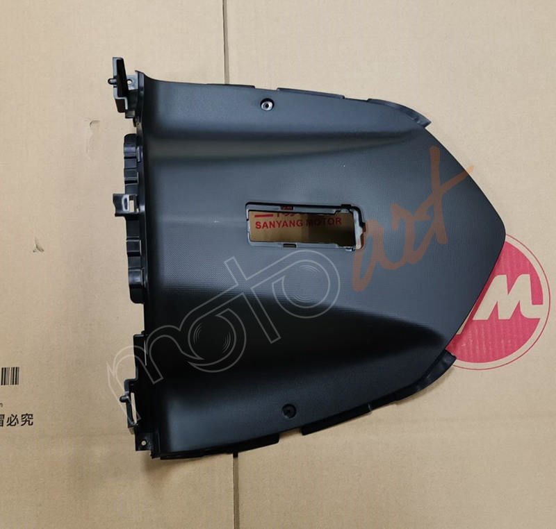 SYM_GRENAJ ON KISIM IC KOKPIT BUYUK KAPAGI ARKA ADET MOD.OZEL_ST200IE5_