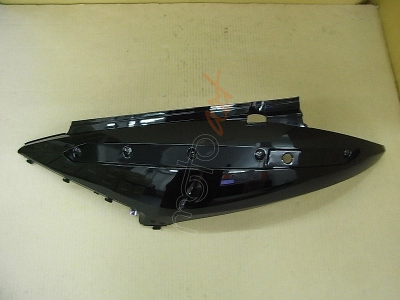 SYM SELE ALTI SOL GRENAJ PARLAK SIYAH GTS250