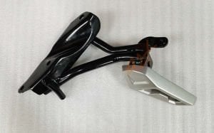 SYM_BRAKETI BASAMAK YOLCU ACILIR BAGLAMA BRAKETI ADET MOD.OZEL_ADX125_